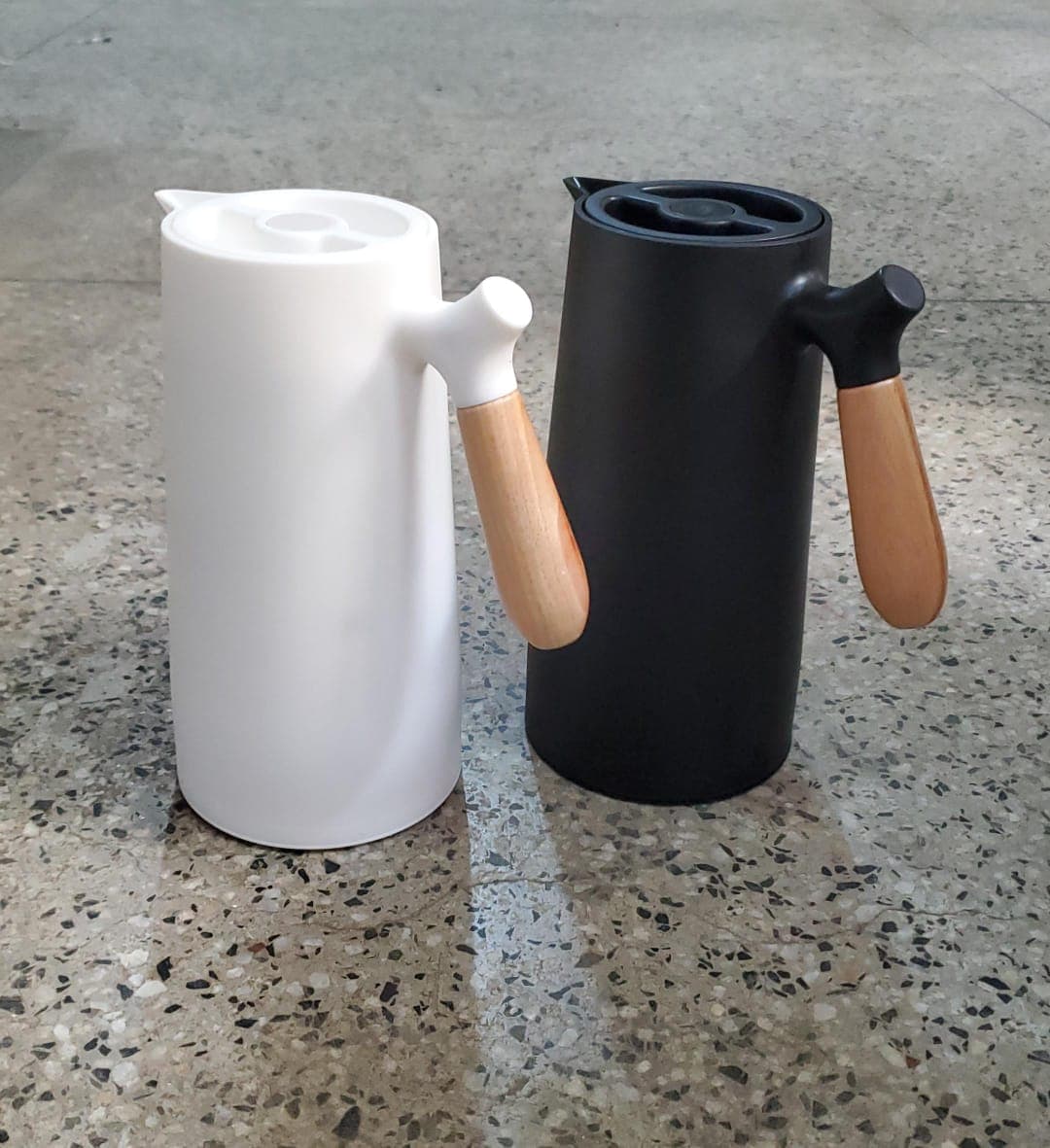 Nordic Insulated Thermos — Elegant, Durable & Heat-Retaining