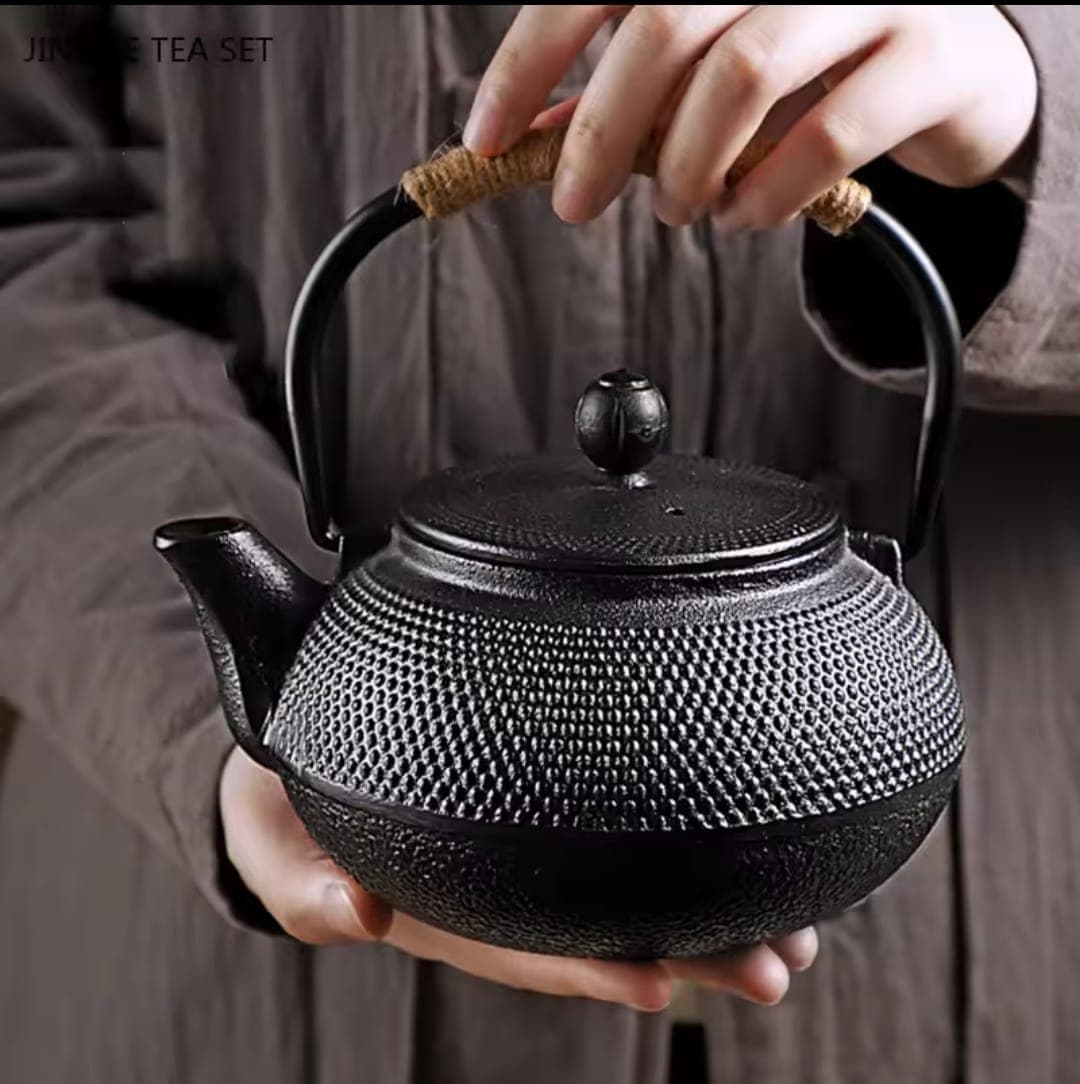 900ml Cast Iron Japanese Teapot